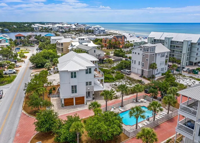 Salt & Light - 5 Bedroom Sleeps 18, Gulf & Lake Views, Game Room & Bikes