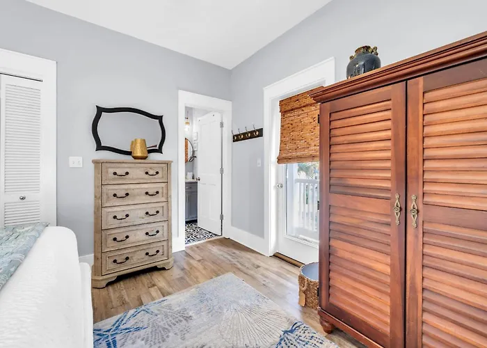 Blue Sky Bungalow 156
